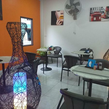 Valero Guesthouse Phuket Extérieur photo