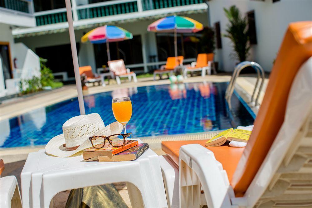 Valero Guesthouse Phuket Extérieur photo
