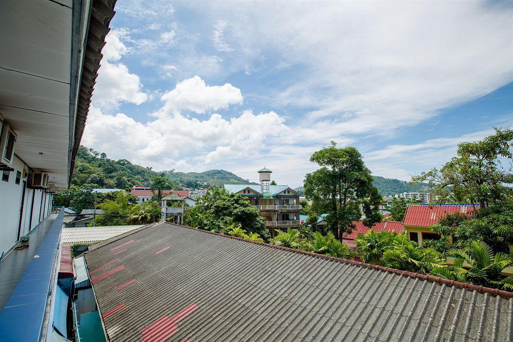 Valero Guesthouse Phuket Extérieur photo