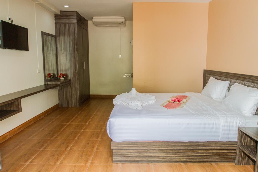 Valero Guesthouse Phuket Extérieur photo