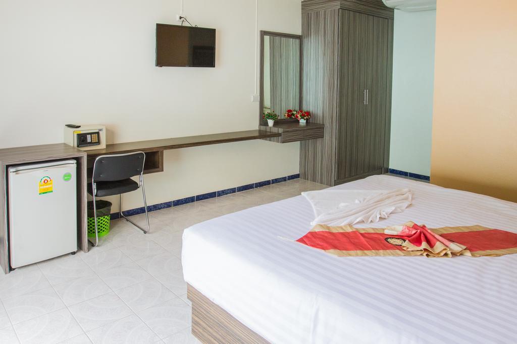 Valero Guesthouse Phuket Extérieur photo