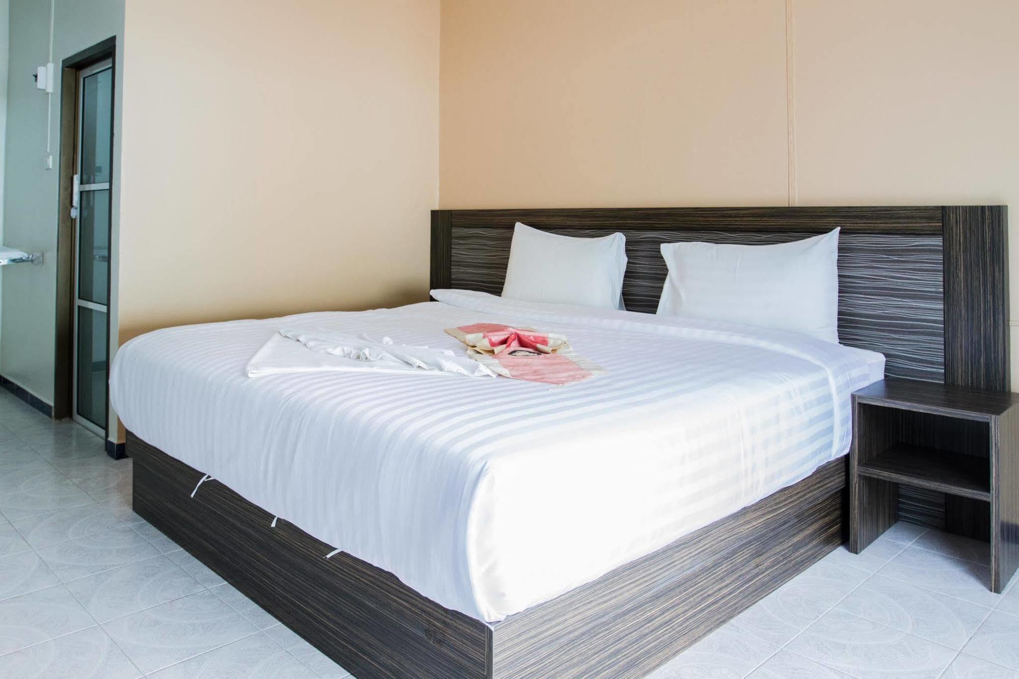 Valero Guesthouse Phuket Extérieur photo
